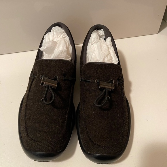 Prada grayish brownish winter slipper with no-slip soles waterproof material. - Picture 1 of 16